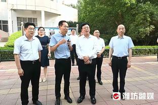 达科：斯科蒂-巴恩斯值得更多的尊重 比赛末段他本应有更多哨子